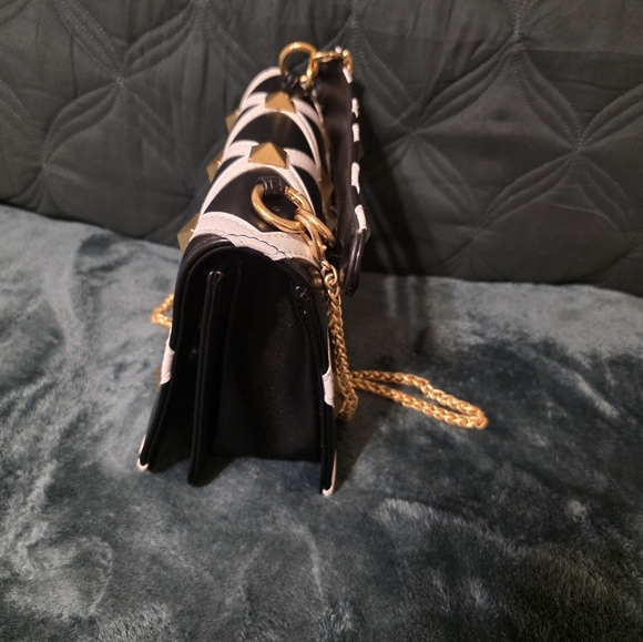 Ebony & Ivory Rivet Bag - Picture 5 of 7